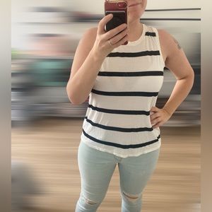 Brand is Halogen-size M